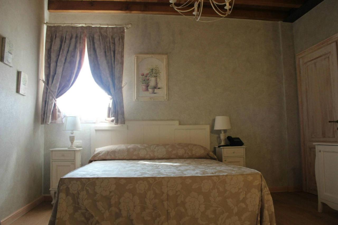 Relais Mondotella Pozzolengo Kültér fotó