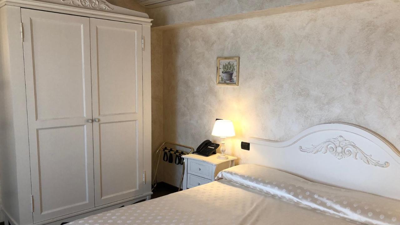 Relais Mondotella Pozzolengo Kültér fotó
